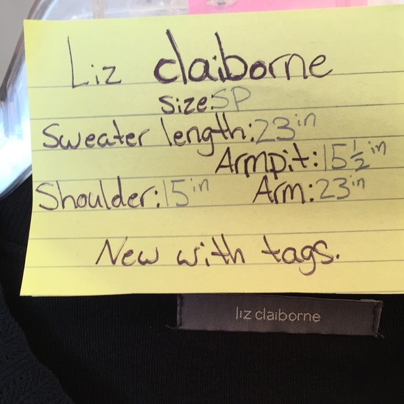 Liz Claiborne sweater shirt. - Picture 4 of 4